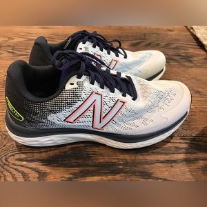New Balance Fresh Foam 680 Women’s Sneakers—Size 10 WIDE—Very Good Condition